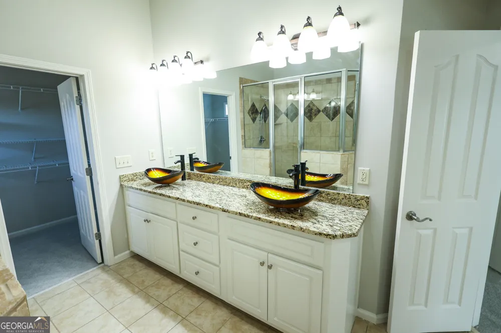 2389 Apalachee Crucis LN Dacula, GA 30019