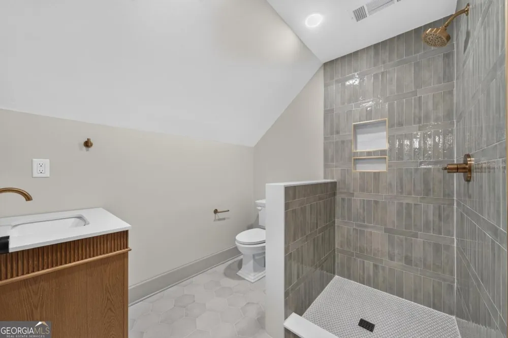 1031 Montgomery DR Greensboro, GA 30642