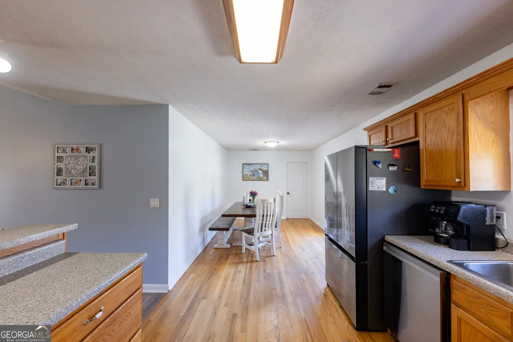 647 Pine Valley RD Meansville, GA 30256
