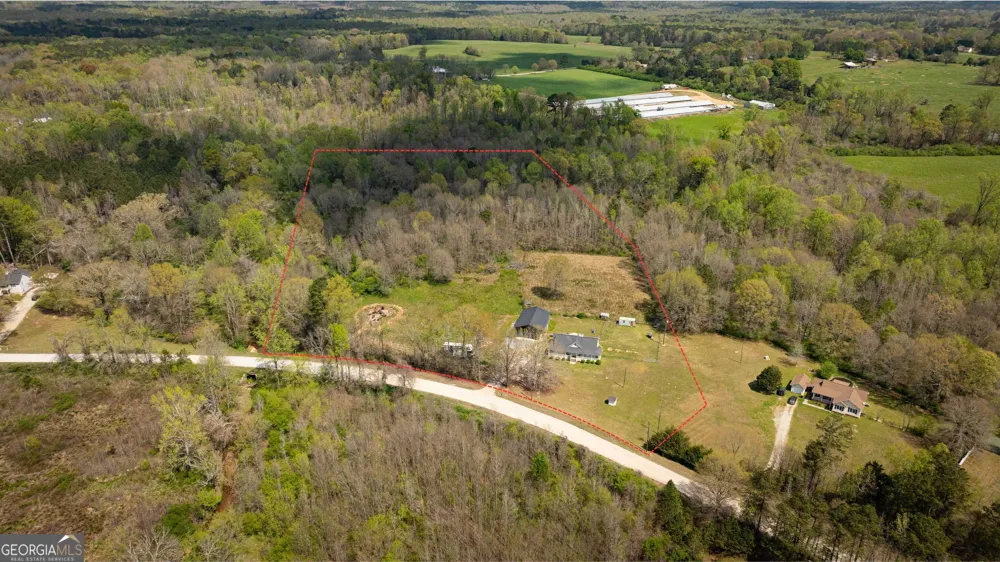 647 Pine Valley RD Meansville, GA 30256