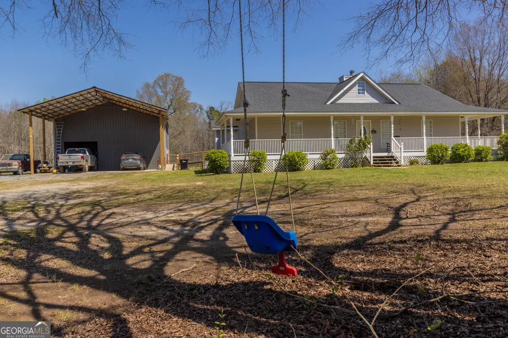 647 Pine Valley RD Meansville, GA 30256