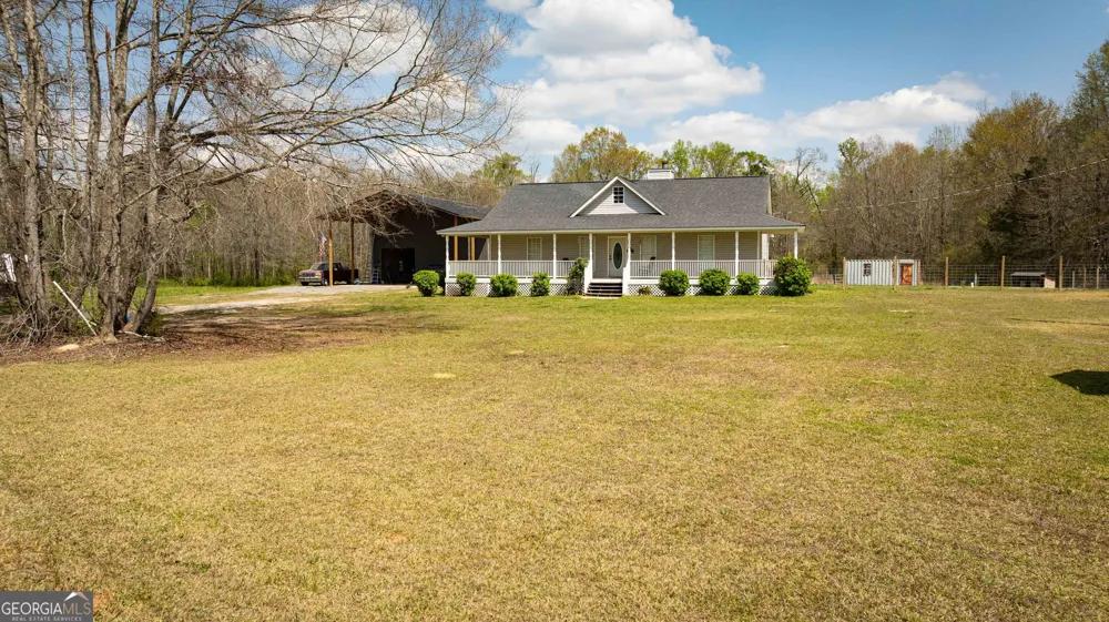 647 Pine Valley RD Meansville, GA 30256