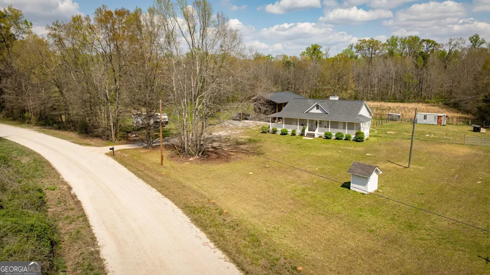 647 Pine Valley RD Meansville, GA 30256