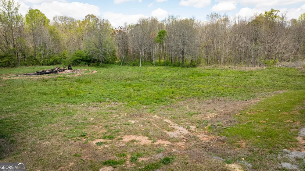 647 Pine Valley RD Meansville, GA 30256