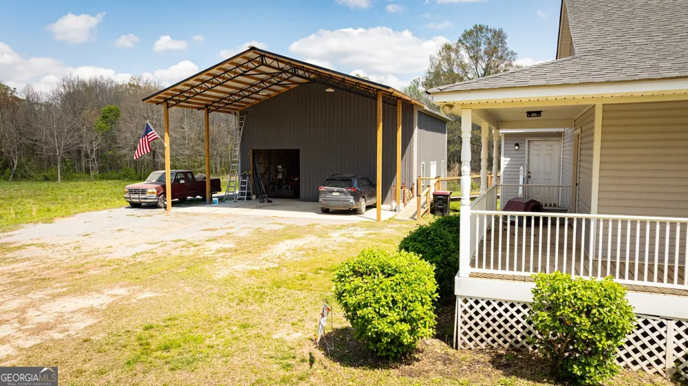 647 Pine Valley RD Meansville, GA 30256