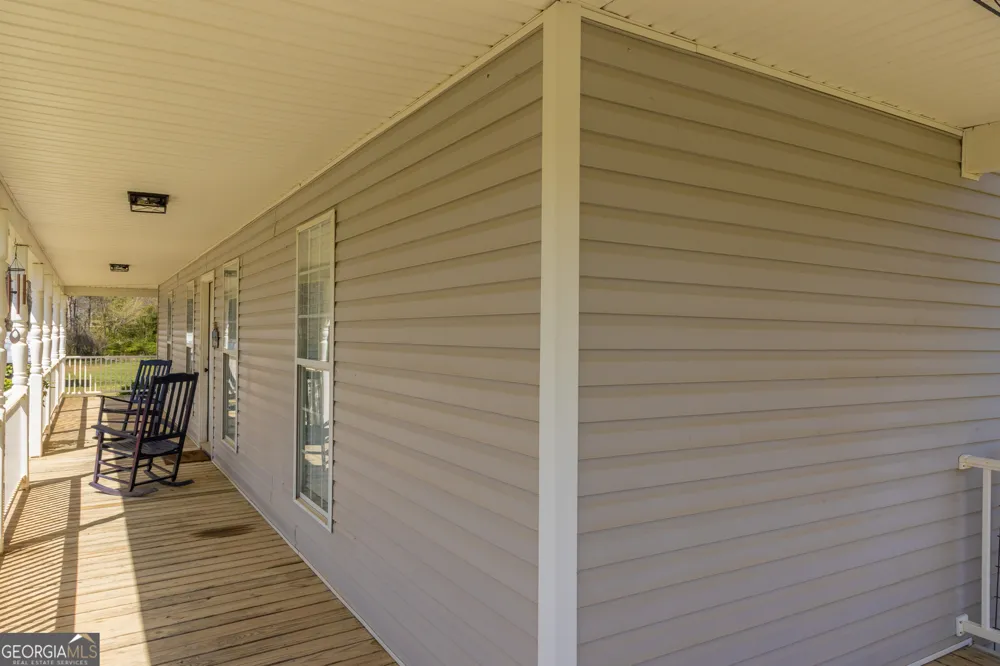 647 Pine Valley RD Meansville, GA 30256