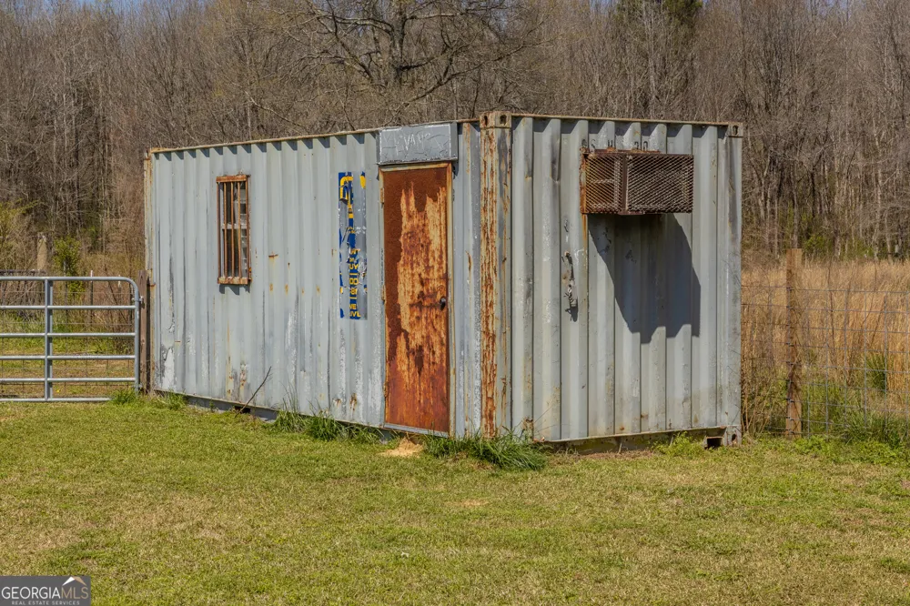 647 Pine Valley RD Meansville, GA 30256