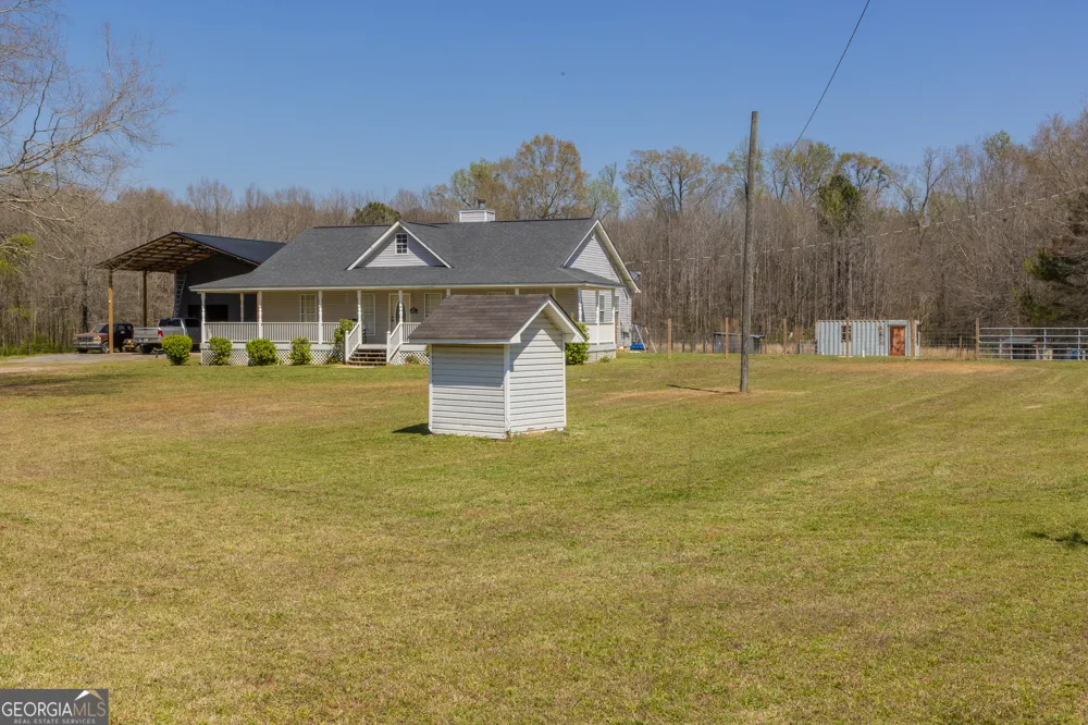 647 Pine Valley RD Meansville, GA 30256