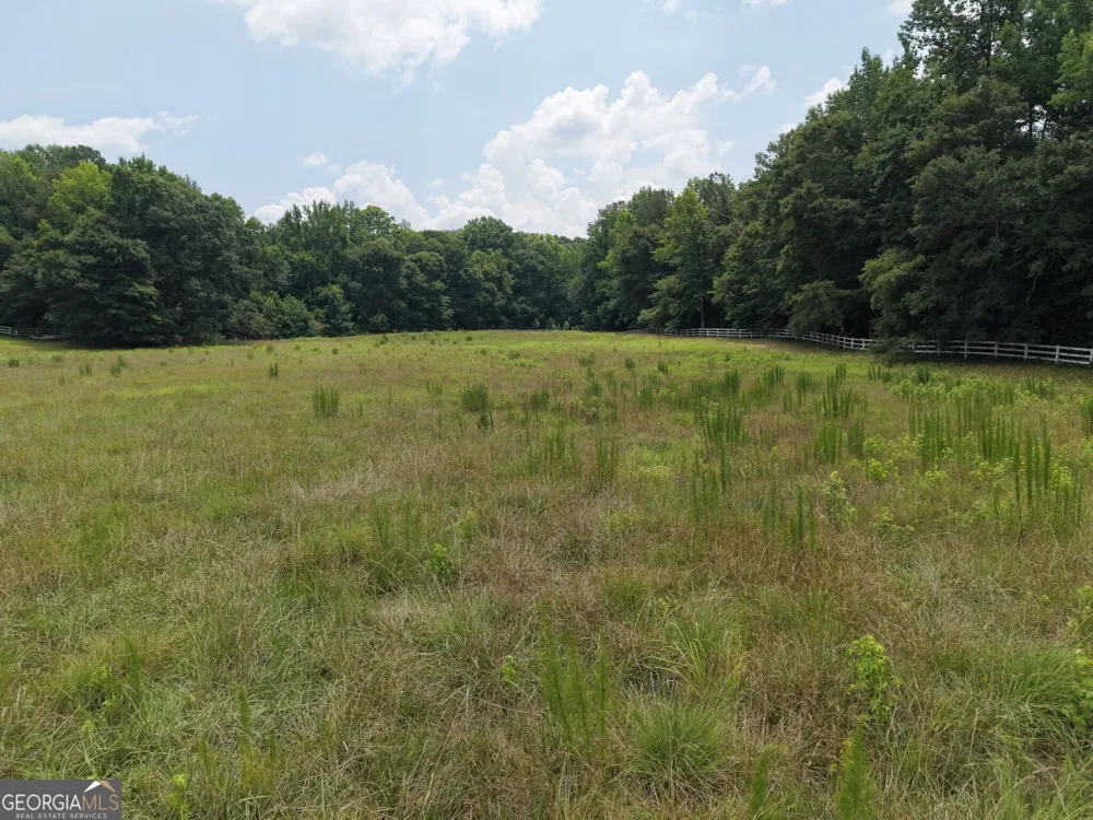 390 Edwards RD Oxford, GA 30054