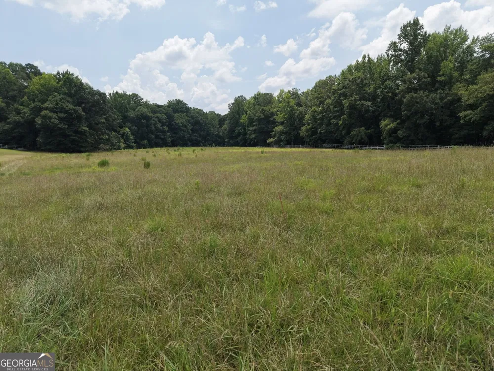390 Edwards RD Oxford, GA 30054