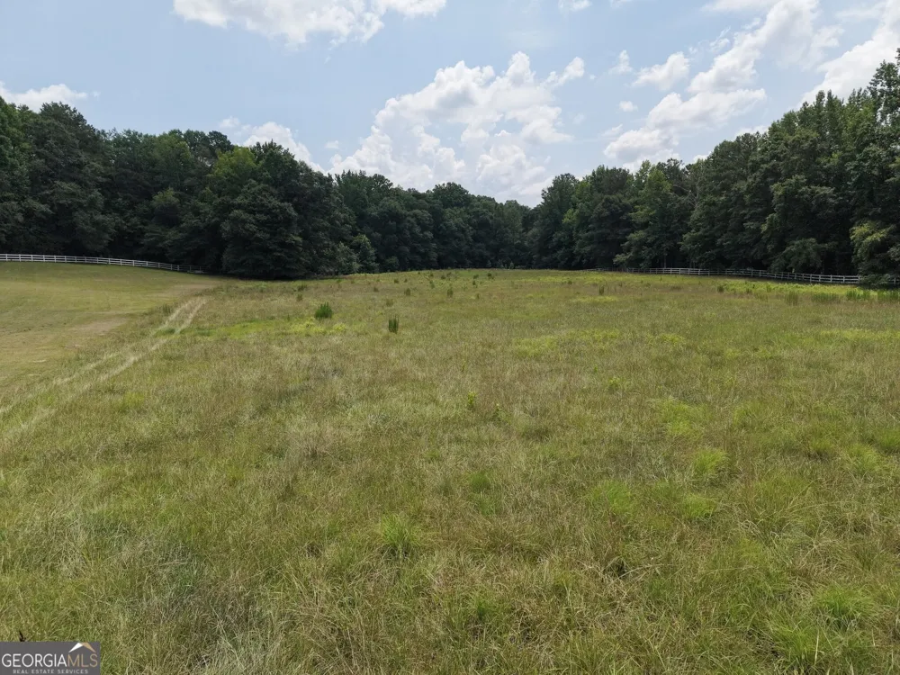 390 Edwards RD Oxford, GA 30054