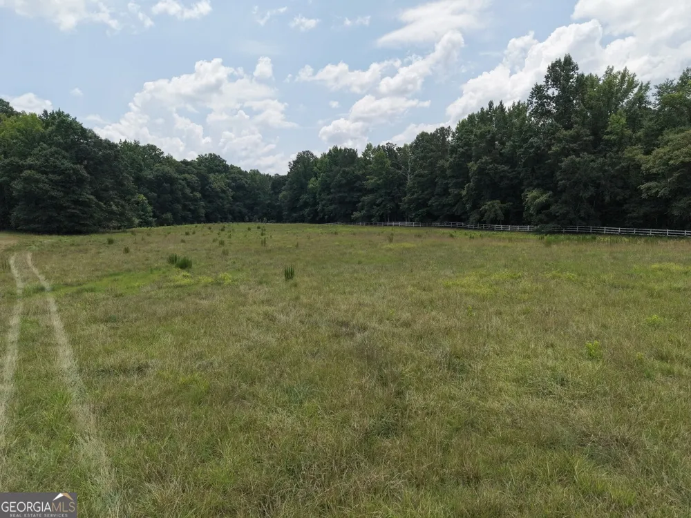 390 Edwards RD Oxford, GA 30054