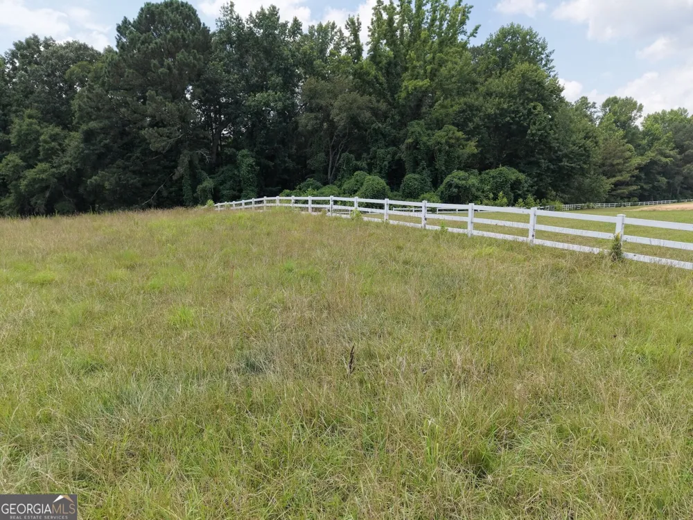 390 Edwards RD Oxford, GA 30054