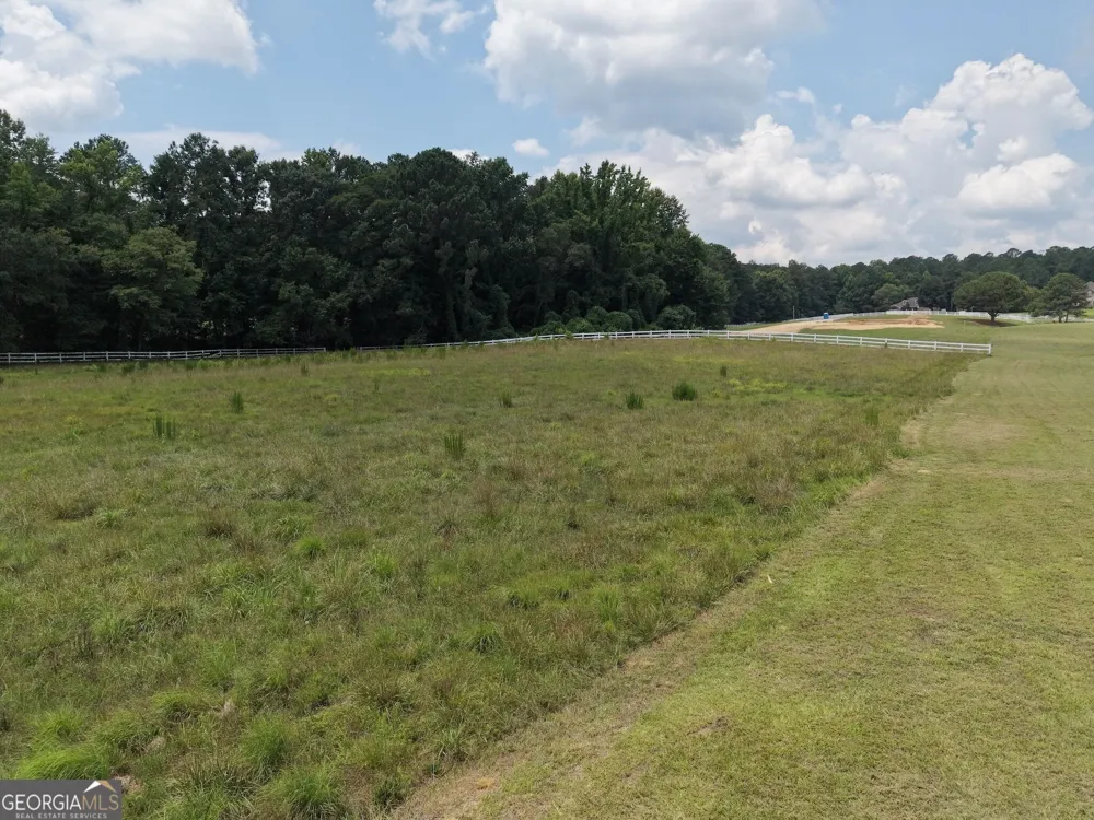390 Edwards RD Oxford, GA 30054