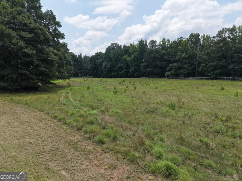 390 Edwards RD Oxford, GA 30054
