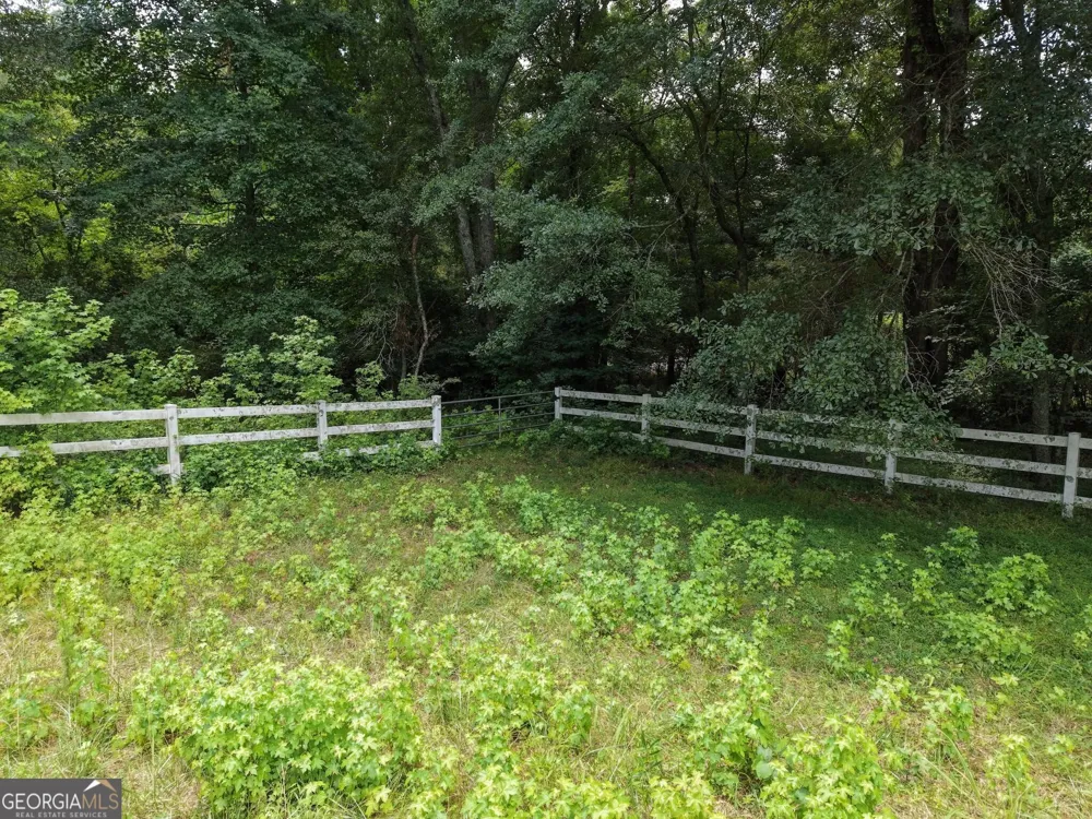 390 Edwards RD Oxford, GA 30054