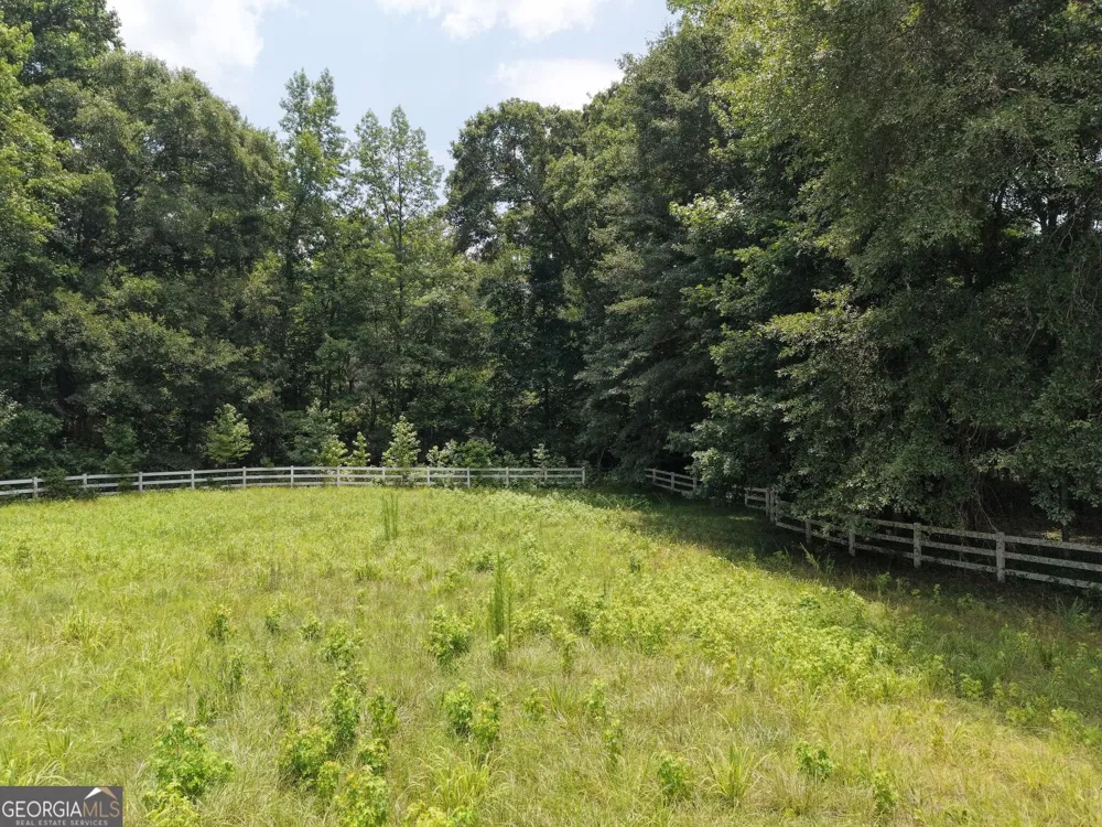 390 Edwards RD Oxford, GA 30054
