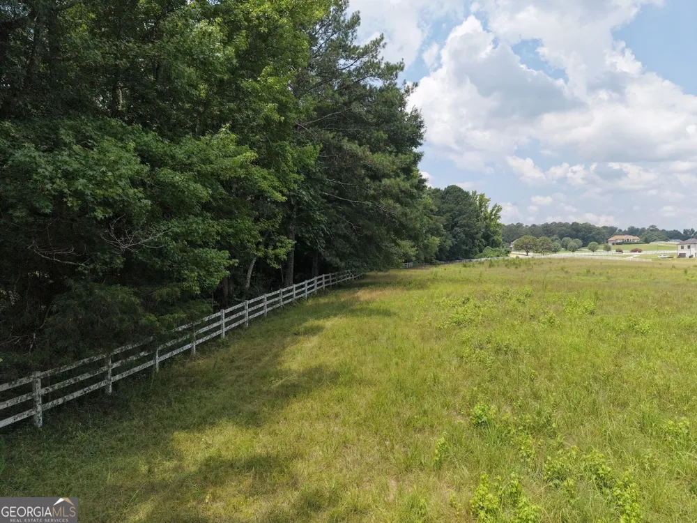 390 Edwards RD Oxford, GA 30054
