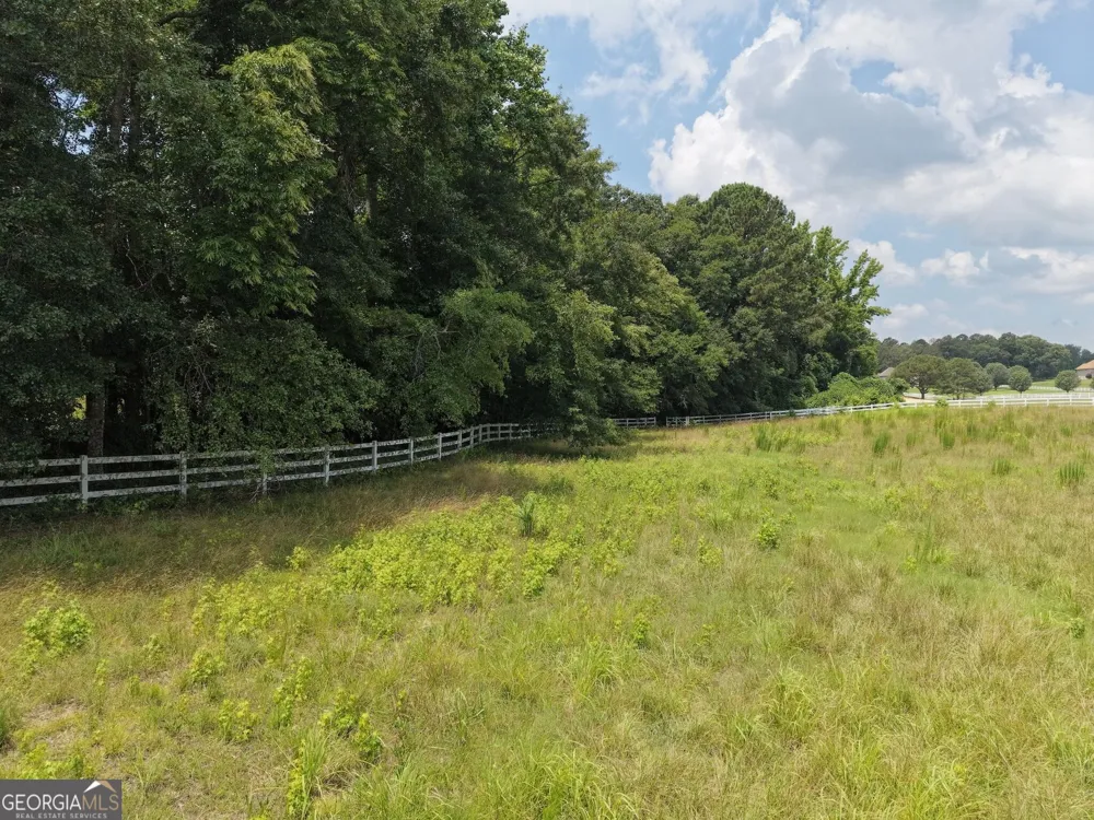 390 Edwards RD Oxford, GA 30054