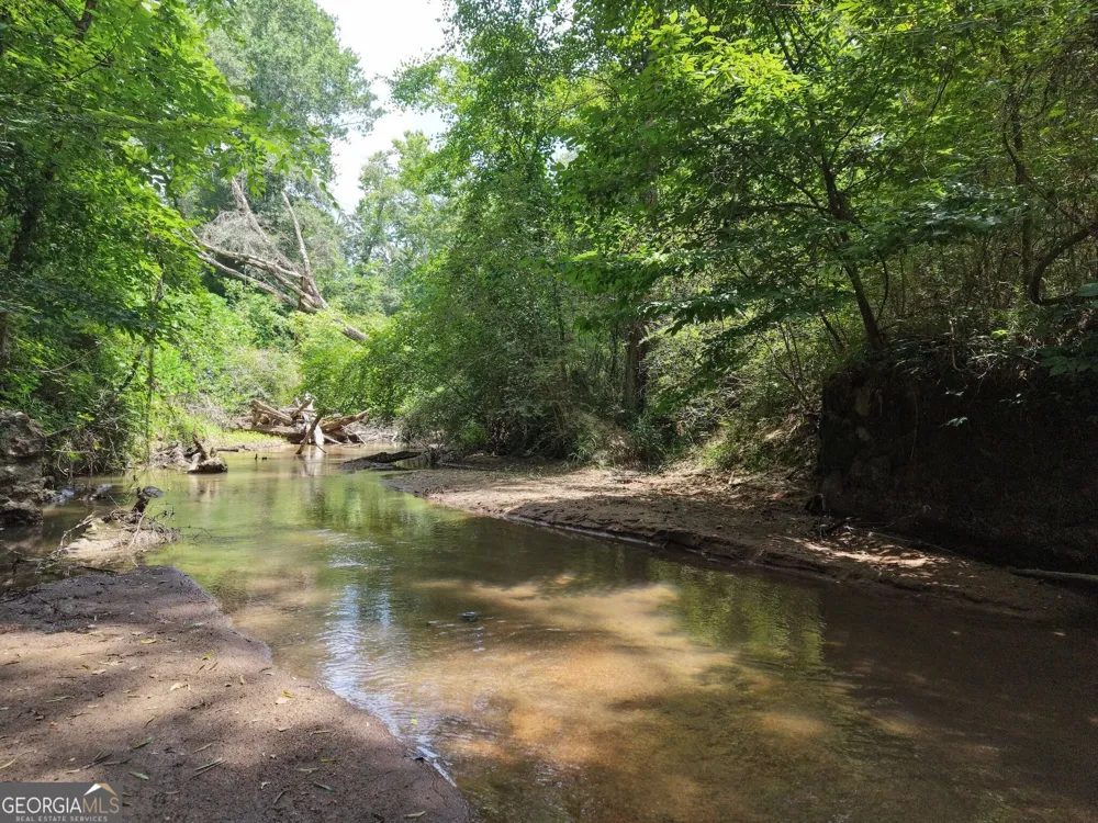 390 Edwards RD Oxford, GA 30054