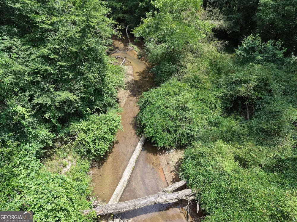 390 Edwards RD Oxford, GA 30054