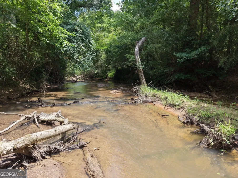 390 Edwards RD Oxford, GA 30054