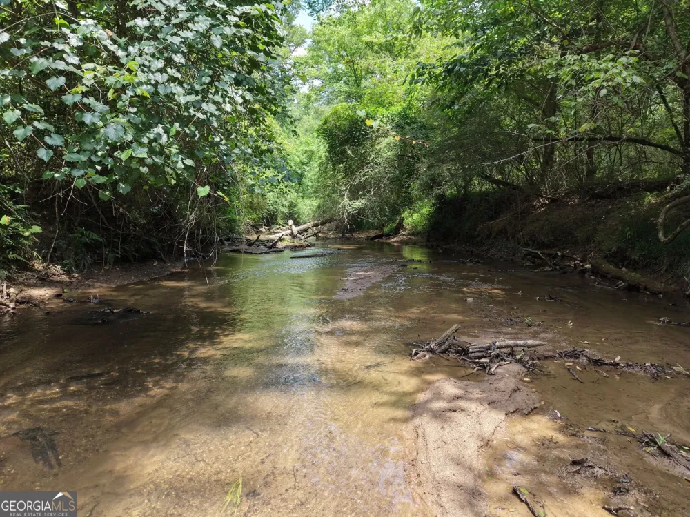 390 Edwards RD Oxford, GA 30054