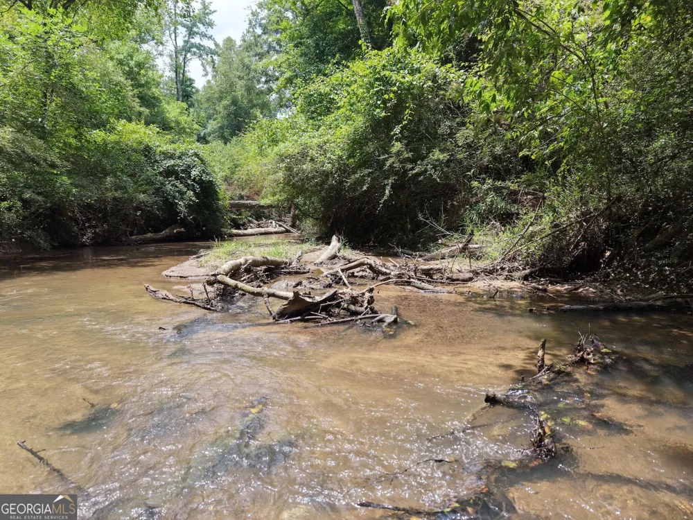 390 Edwards RD Oxford, GA 30054
