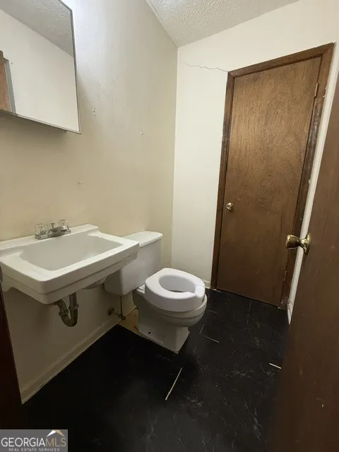 104 Crestview AVE SW Milledgeville, GA 31061