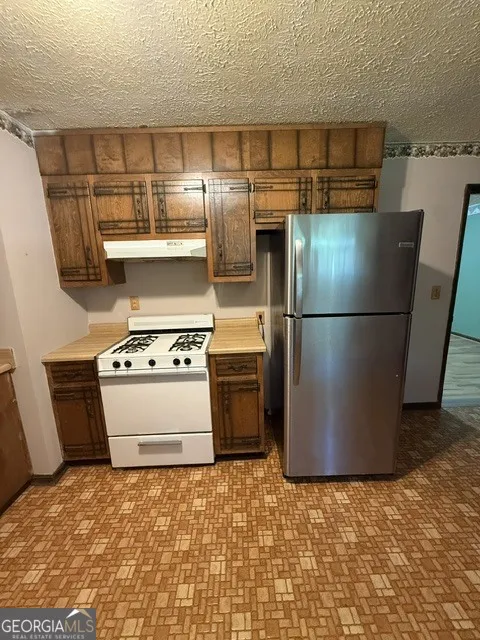 104 Crestview AVE SW Milledgeville, GA 31061