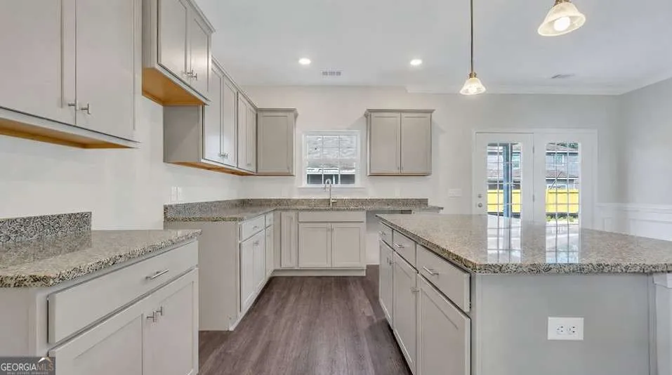 9 Sago Palm Way Bloomingdale, GA 31302