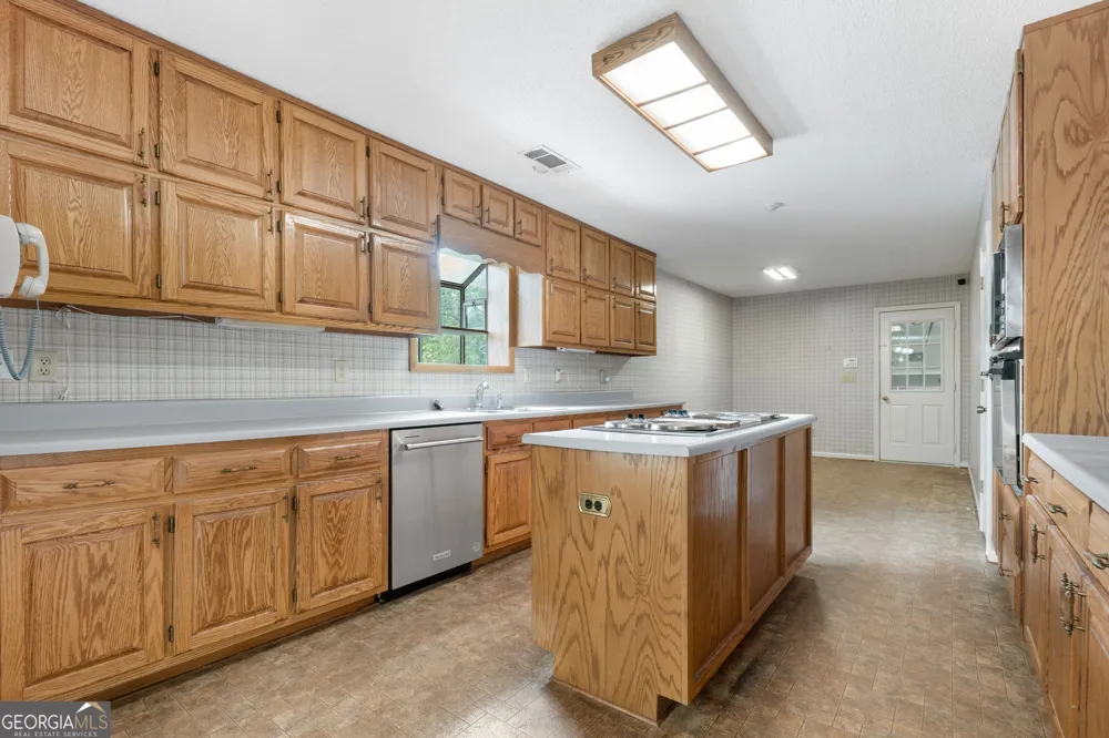 394 Hunter RD Griffin, GA 30224
