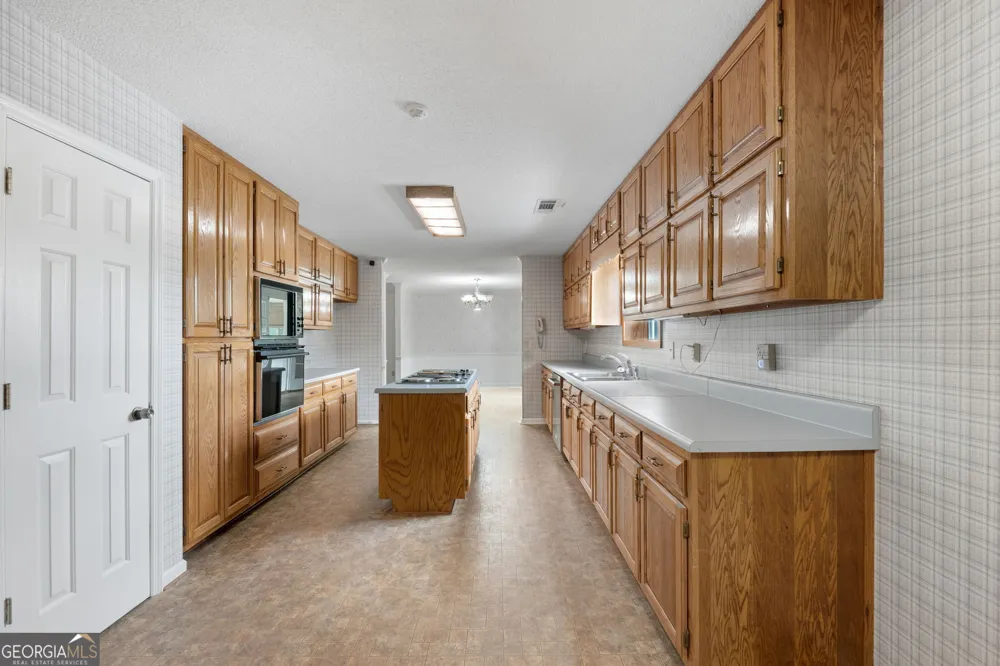 394 Hunter RD Griffin, GA 30224