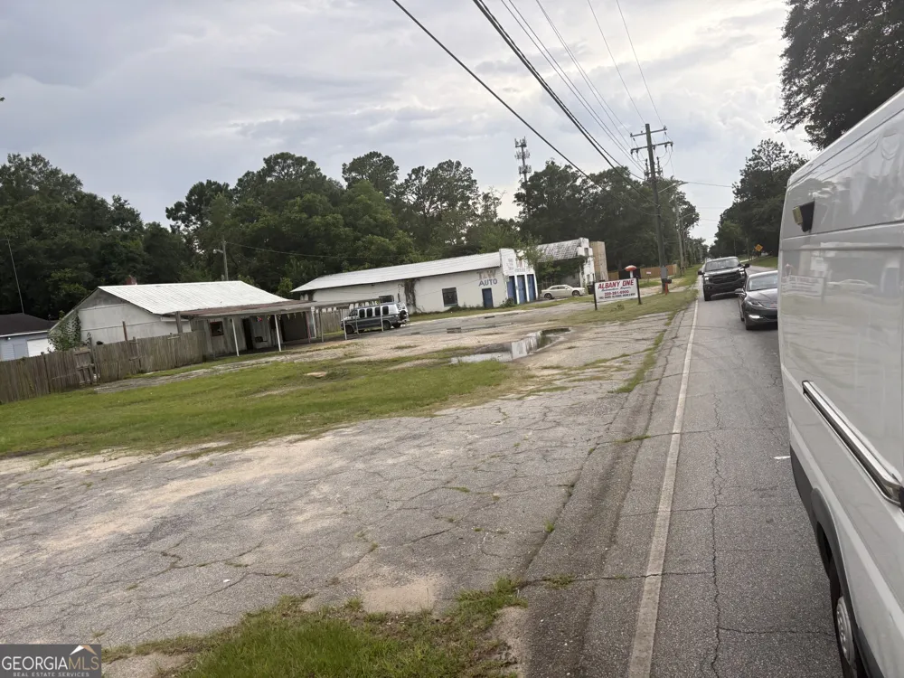 1328 E Broad AVE Albany, GA 31705