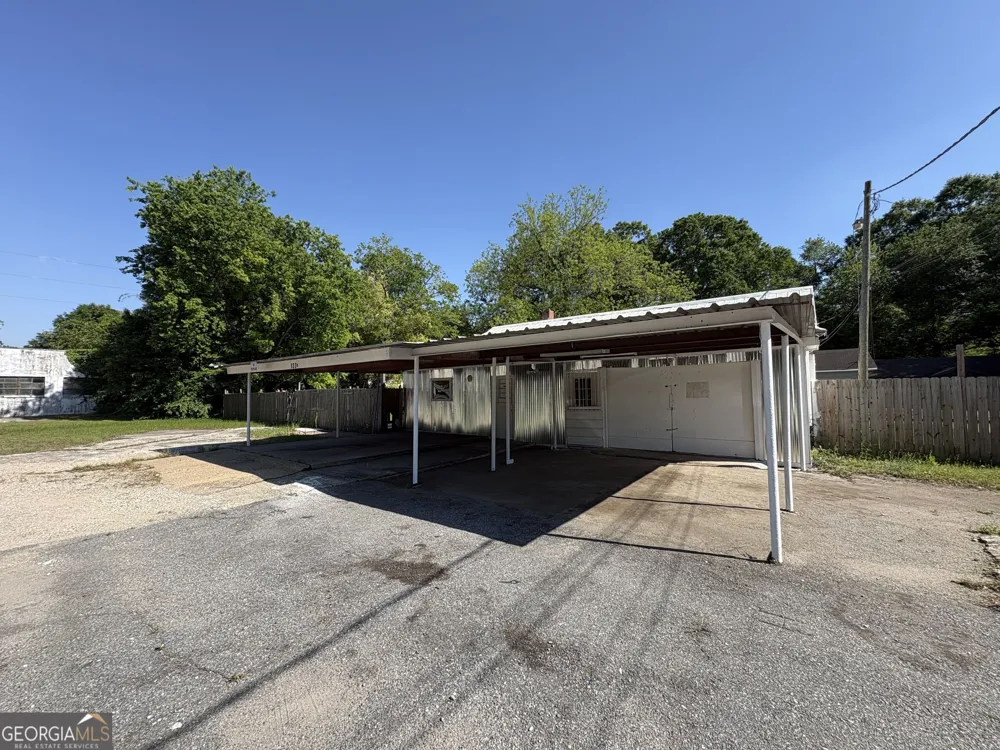 1328 E Broad AVE Albany, GA 31705