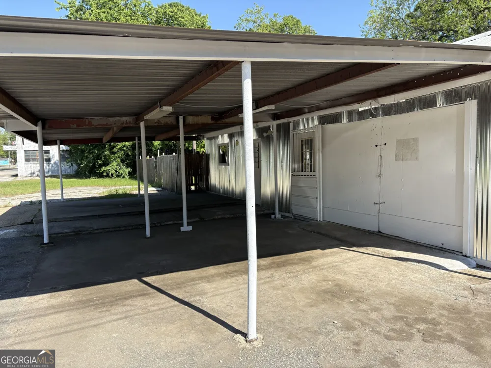 1328 E Broad AVE Albany, GA 31705