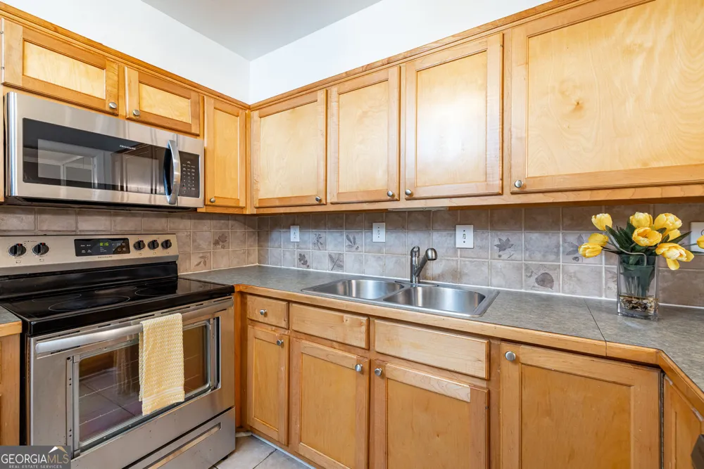 118 Maison PL NW Atlanta, GA 30327