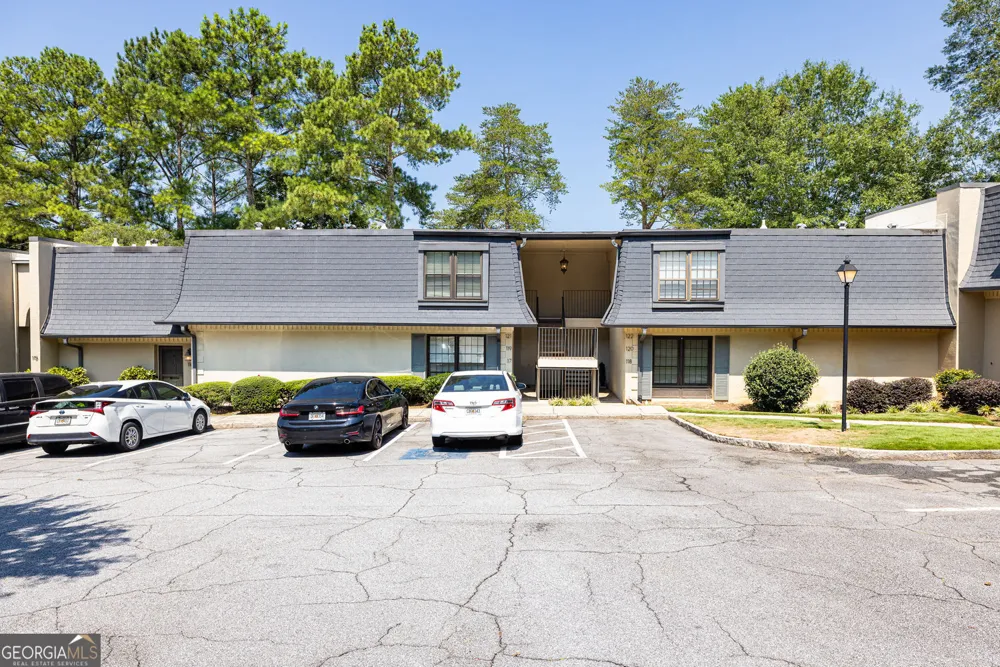 118 Maison PL NW Atlanta, GA 30327