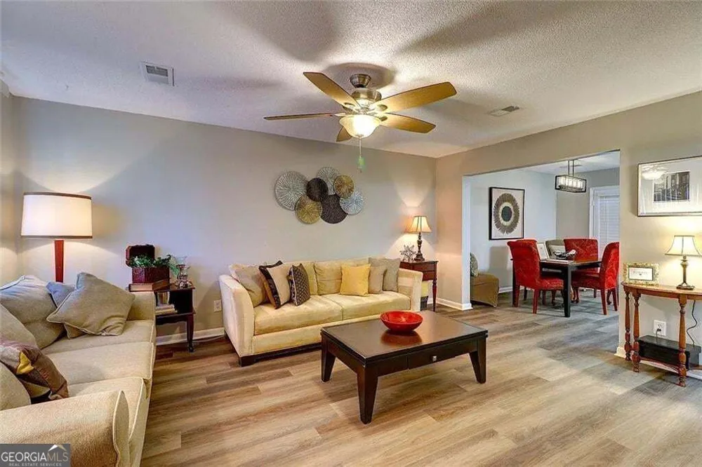 213 High Creek DR Roswell, GA 30076