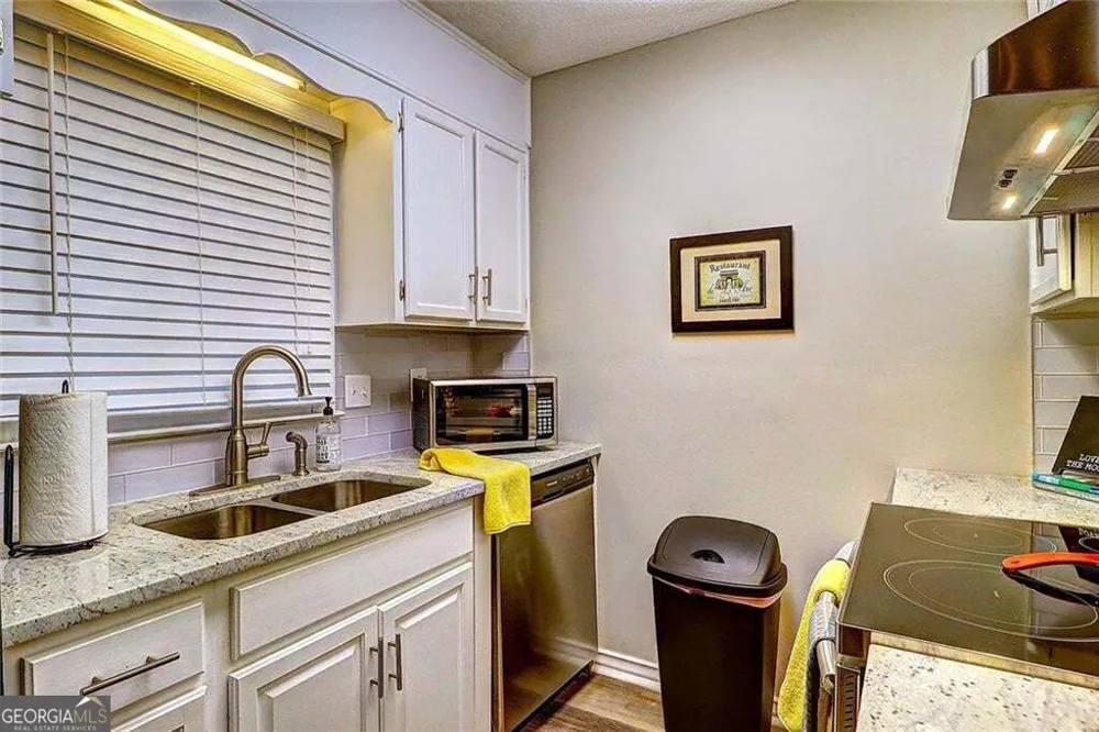 213 High Creek DR Roswell, GA 30076