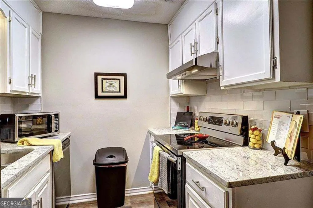 213 High Creek DR Roswell, GA 30076