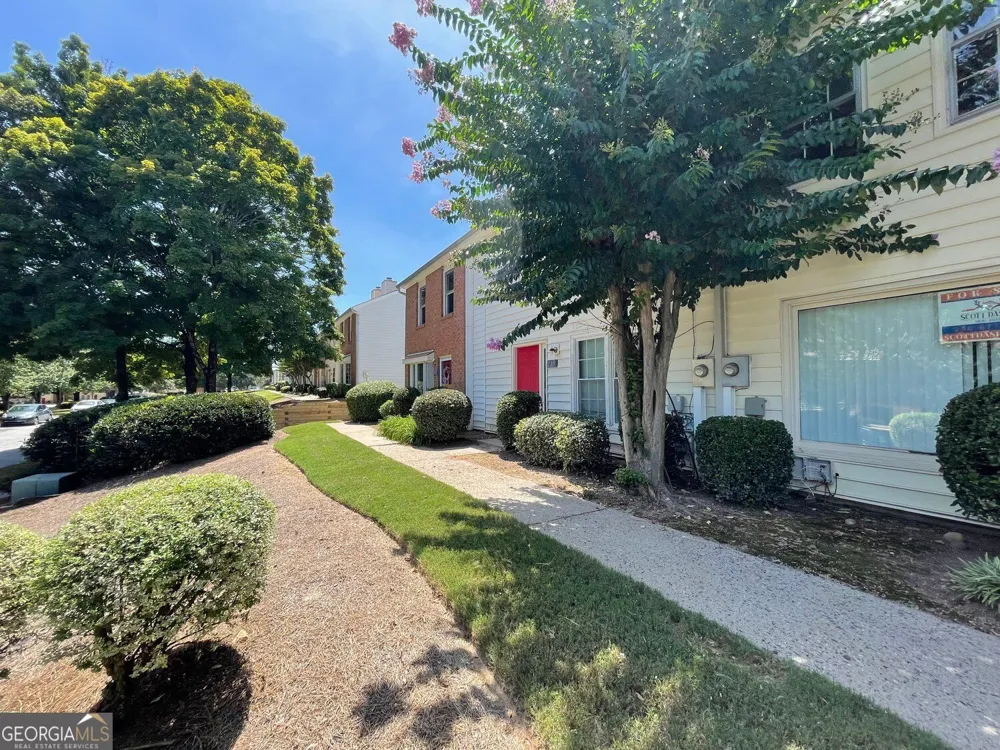 213 High Creek DR Roswell, GA 30076