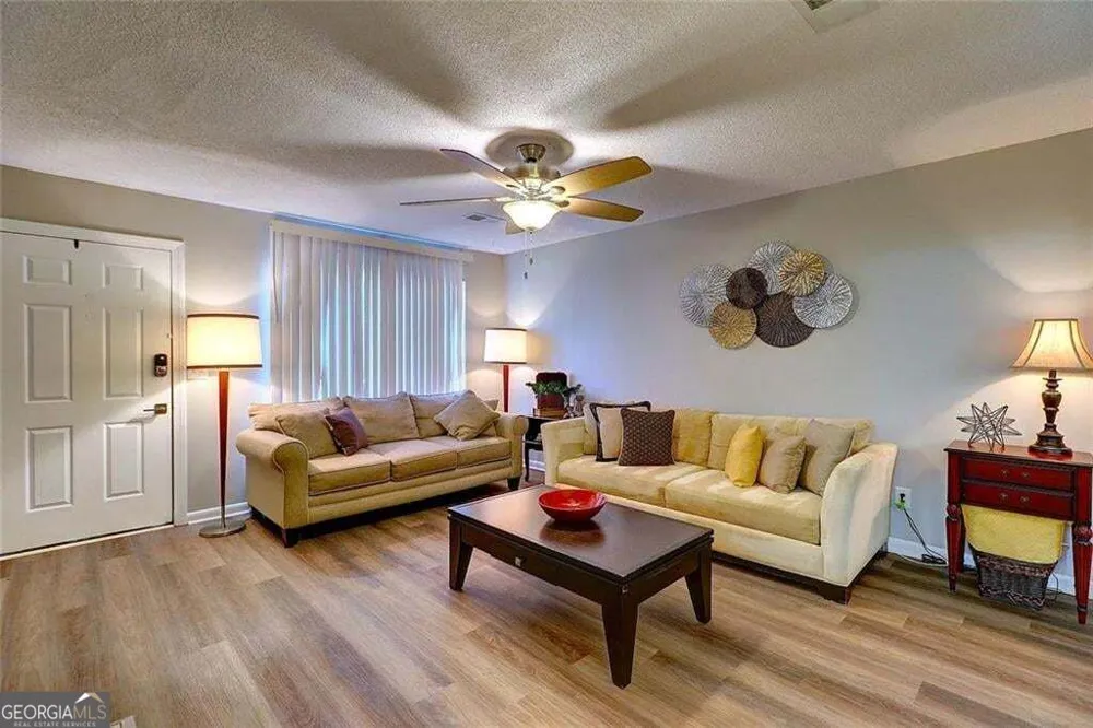 213 High Creek DR Roswell, GA 30076