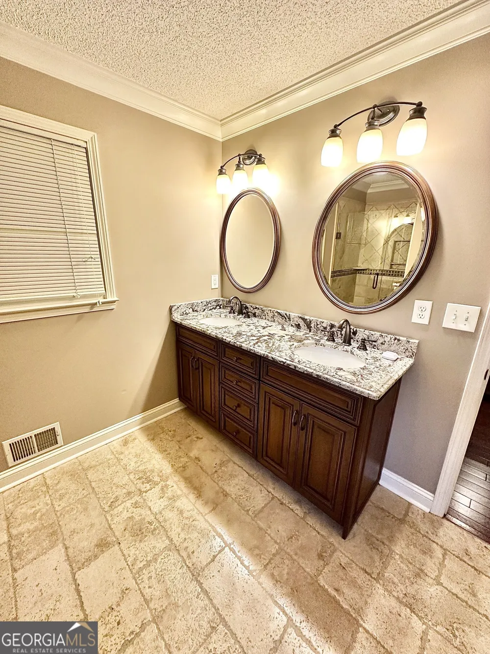 439 Abbington LN Douglasville, GA 30134