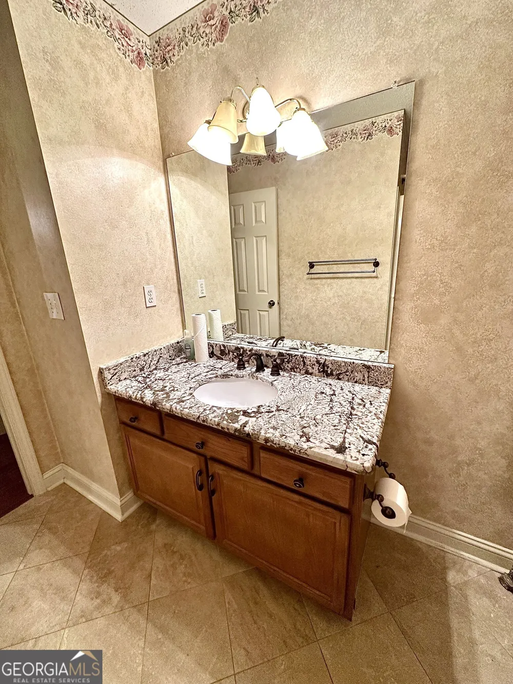 439 Abbington LN Douglasville, GA 30134