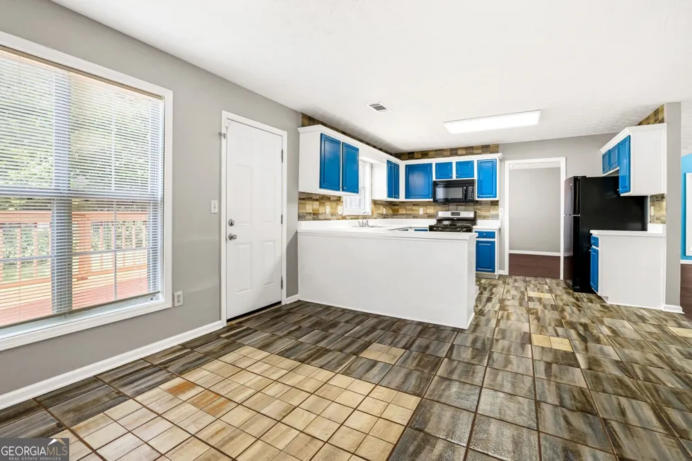 690 Burnham RDG Lawrenceville, GA 30046