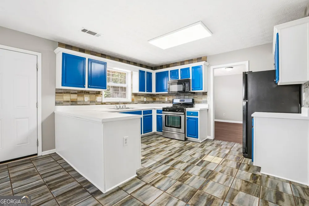690 Burnham RDG Lawrenceville, GA 30046