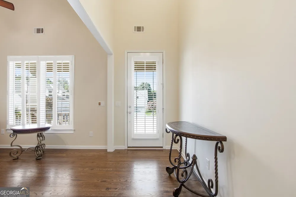 125 Chestnut DR Canton, GA 30114