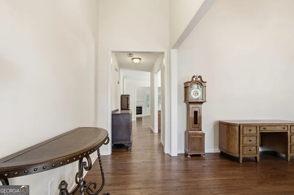 125 Chestnut DR Canton, GA 30114