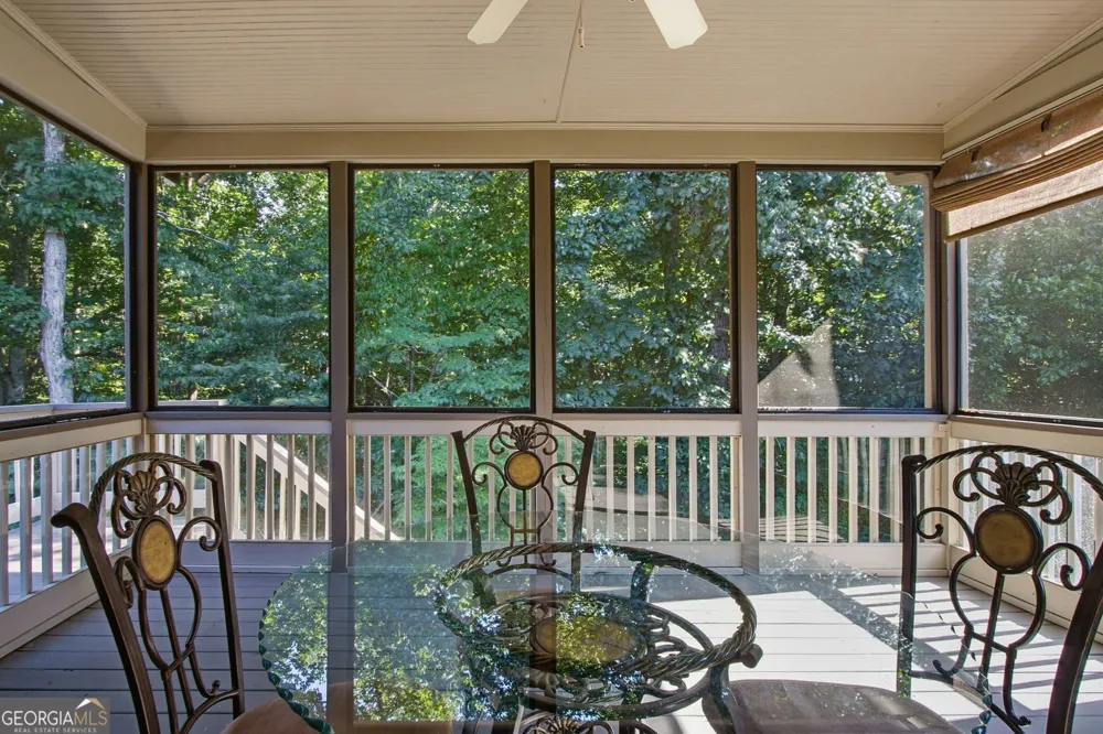 125 Chestnut DR Canton, GA 30114
